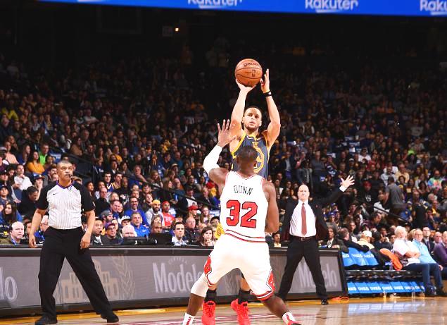  库里三分球命中数登顶历史第一宝座  